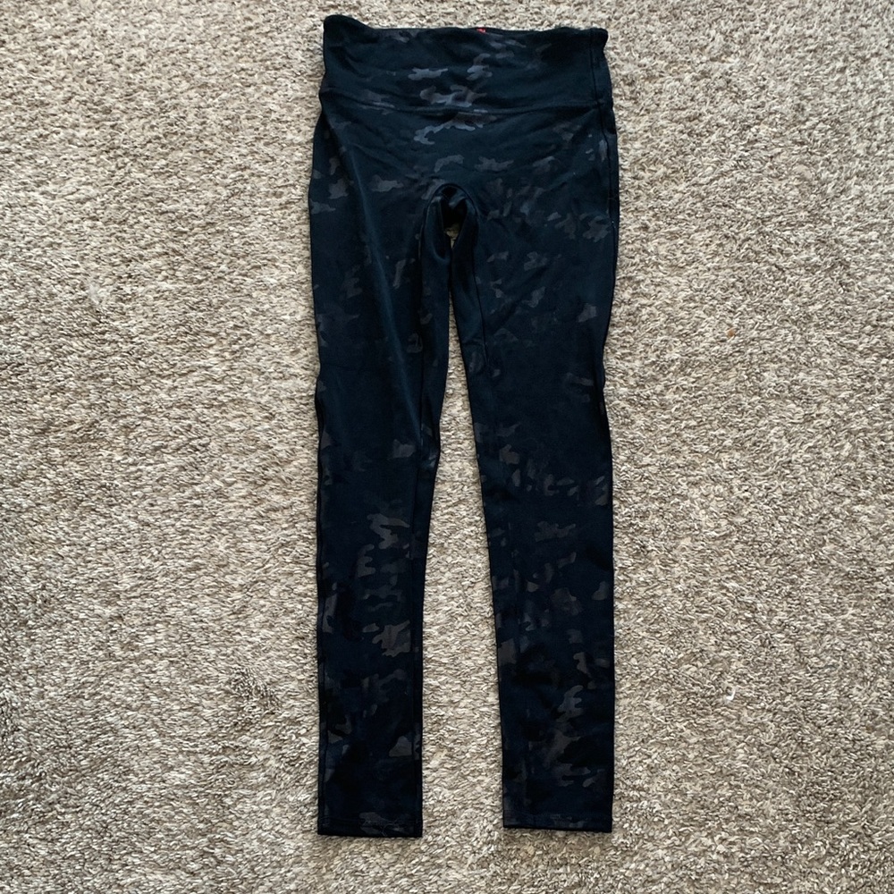 SPANX Dark Camouflage Leggings